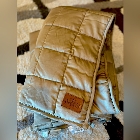 Pendleton Other - PENDLETON WEIGHTED BLANKET (15lb)